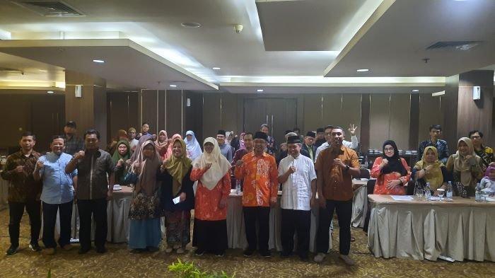 Di Depok Nur Azizah Tamhid Ingatkan Calon Jemaah Haji Lansia Jaga