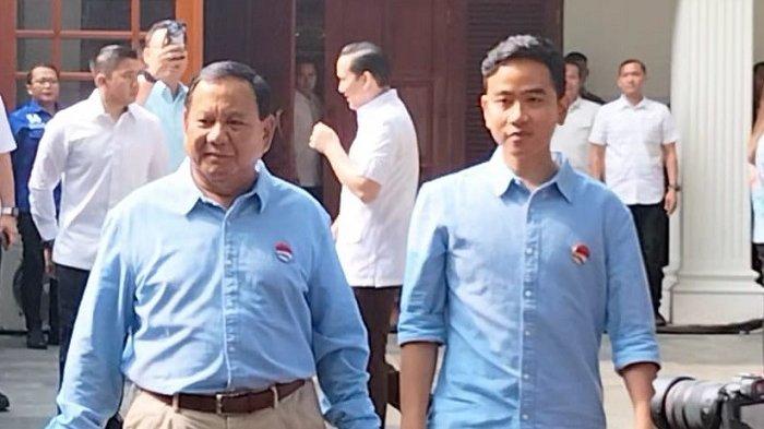 Bakal calon presiden dan bakal calon wakil presiden dari Koalisi Indonesia Maju Prabowo Subainto dan Gibran Rakabuming kompak mengenakan seragam berwarna biru jelang mendaftar ke KPU, Rabu (25/10/2023). 