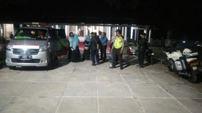 Seorang wisatawan meninggal dunia saat terjebak kemacetan di Puncak, Kabupaten Bogor, Jawa Barat, pada Minggu (15/9/2024).