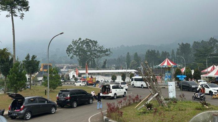 Suasana Rest Area Gunung Mas Puncak, Cisarua, Kanupaten Bogor, Jawa Barat, Minggu (7/7/2024).