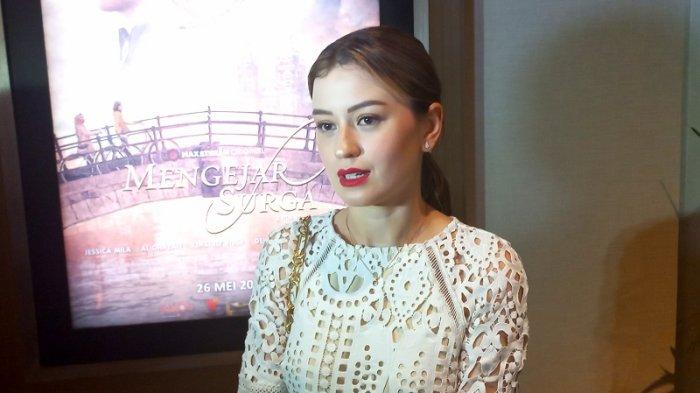 Tak Mau Kena Polusi, Kimberly Rider Ingin Menetap di Bali ...
