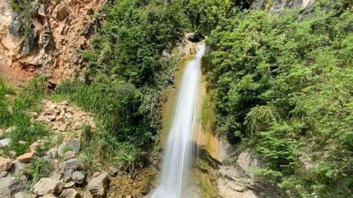 
DESTINASI-Air Oenitas, destinasi wisata alam NTT di Desa Kokoi, Kecamatan Amanatun Selatan, Kabupaten Timor Tengah Selatan (TTS). 