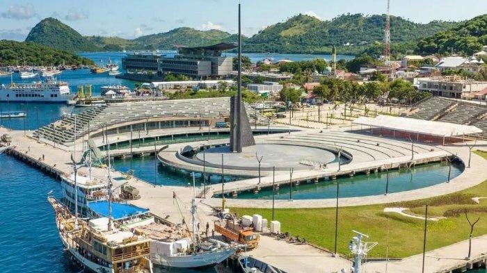 Area Waterfront Marina Labuan Bajo yang dilarang pemerintah untuk menggunakan sepeda manual atau listrik serta skateboard. Kamis 19 Januari 2023.