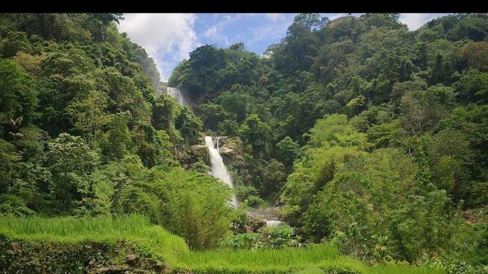 AIR TERJUN CUNCA LEGA- Air terjun Cunca Lega di Kampung Tebo, Dusun Pasah, Desa Tengku Lese, Kecamatan Rahong Utara.