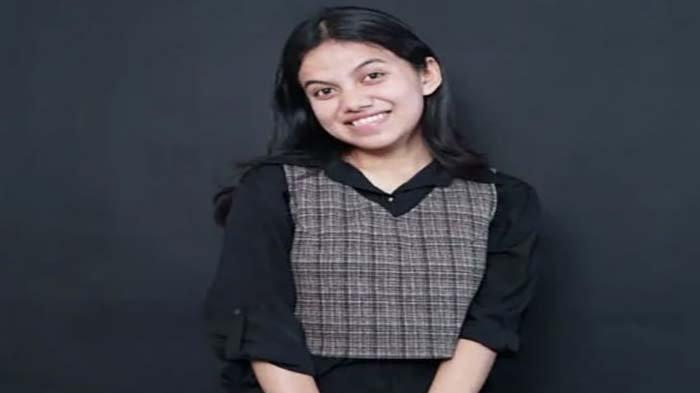 SOSOK SISWI SMA FRANSISKUS- Claudia Restituta Monggur, siswi SMAS St. Fransiskus Xaverius Ruteng, Kabupaten Manggarai, Provinsi Nusa Tenggara Timur (NTT) berhasil lolos seleksi masuk National University of Singapore atau NUS dengan program studi Ilmu Hukum.