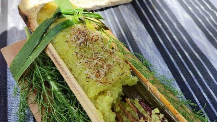 KULINER- Kolo, makanan nasi bambu bakar khas Manggarai yang disajikan di Dapur Tara, Labuan Bajo, Manggarai Barat, Flores, NTT.