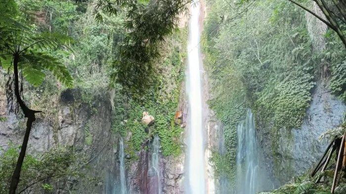 DESTINASI WISATA - Air Terjun Murunderu di Kecamatan Wolojita, Kabupaten Ende, NTT.