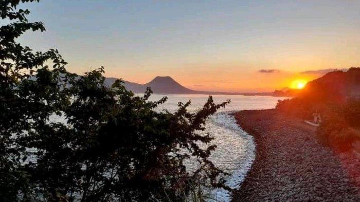 PANTA- Pantai Wolotopo di Kabupaten Ende, NTT.