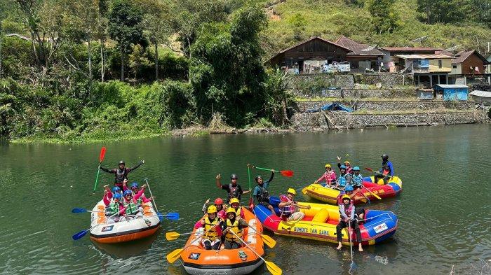 Wisata Aceh Tengah, Tansaril Rafiting cocok untuk uji adrenalin. 
