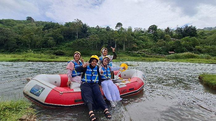 Wisata Arung Jeram Lukup Badak.
