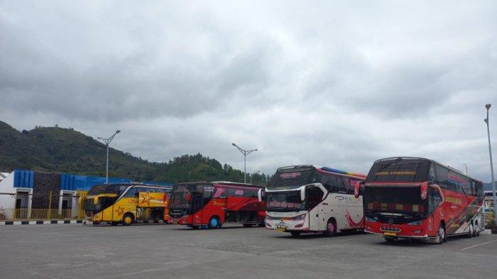 Menjelajahi Negeri Atas Awan: Petualangan dan Kenyamanan dengan Bus Pariwisata Takengon