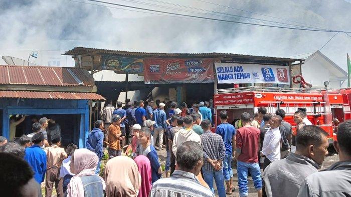 Musibah kebakaran terjadi di Kampung Gele Pulo, Kecamatan Bintang, Kabupaten Aceh Tengah pada, Rabu (15/11/2023), mengakibatkan seorang pasangan suami istri (pasutri), mengalami luka ringan. 
