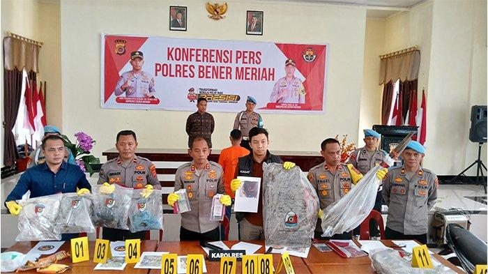 ISTRI DICOR - Polres Bener Meriah menggelar konferensi pers terkait kasus pembunuhan di Bener Meriah, Jumat (31/1/2025). Pelaku pembunuhan terhadap wanita yang ditemukan di kebun kopi adalah suaminya sendiri.