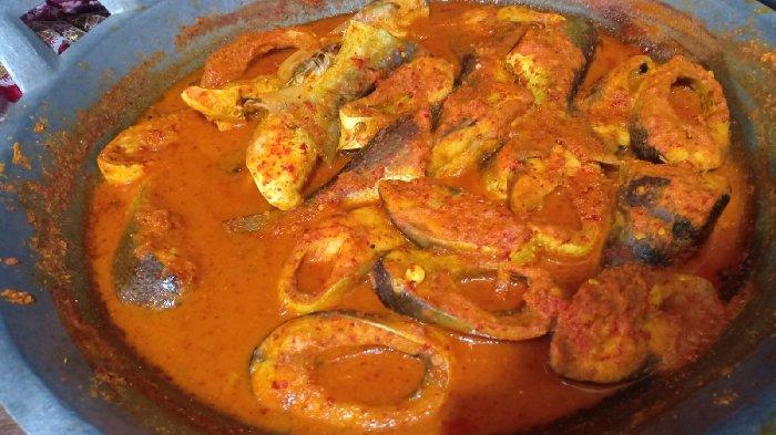 Pengat yang menggunakan ikan bandeng