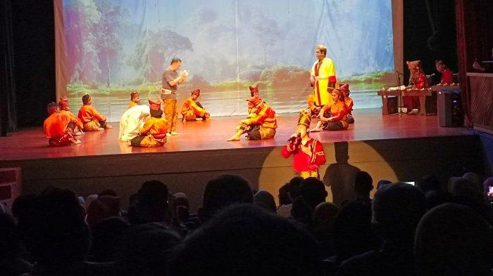 Via Tim Teater The Story of Malin Kundang Pukau Penonton di Taman Ismail Marzuki ...