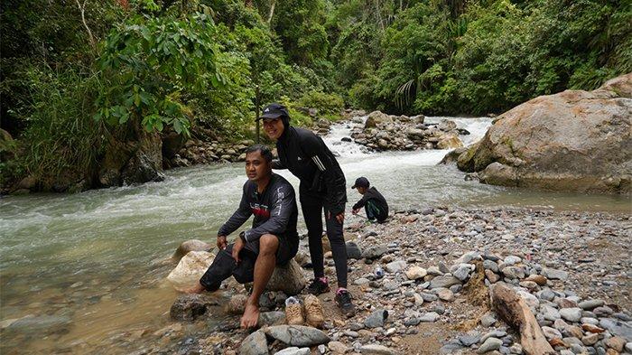 Keindahan wisata alam Air Panas Gurah di kawasan Taman Nasional Gunung Leuser, Ketambe, Aceh Tenggara.