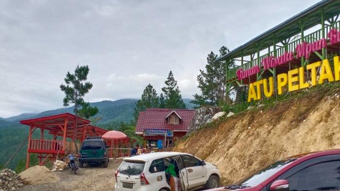 Wisata Gayo Lues Atu Peltak berada di lintasan Jalan Blangkejeren-Takengon Kecamatan Rikit Gaib, yang merupakan sebuah objek wisata keluarga.