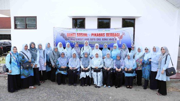PIKABAS Serahkan Bantuan Hewan Kurban di Aceh Besar dalam menyambut Idul Adha 1445 H