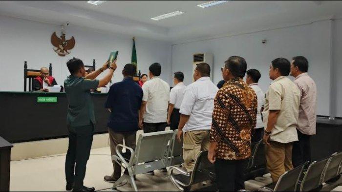 10 saksi diambil sumpah sebelum sidang kasus korupsi proyek Jalan Nani Wartabone Kota Gorontalo di Pengadilan Negeri Gorontalo, Rabu (22/1/2025).