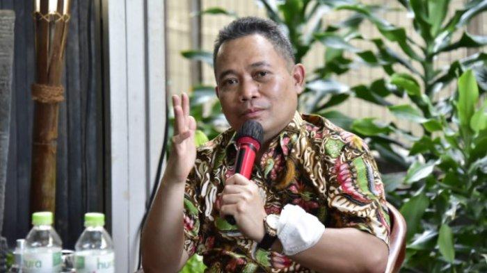 Penjagub Gorontalo Ismail Pakaya saat menggelar dialog dengan ratusan kades, BPD dan pejabat Pemkab Pohuwato di Hotel Balairung, Jakarta, Jumat (12/5/2023). Penjagub berkomitmen melanjutkan program baik pendahulunya, salah satunya kompetisi AMFC 2023