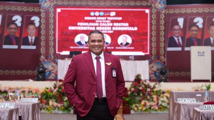Eduart Wolok masih 'perkasa' menggenggam UNG. Ia kembali diperdayakan oleh seluruh anggota senat untuk memimpin kampus peradaban Merah Maron tersebut, Rabu (6/9/2023).