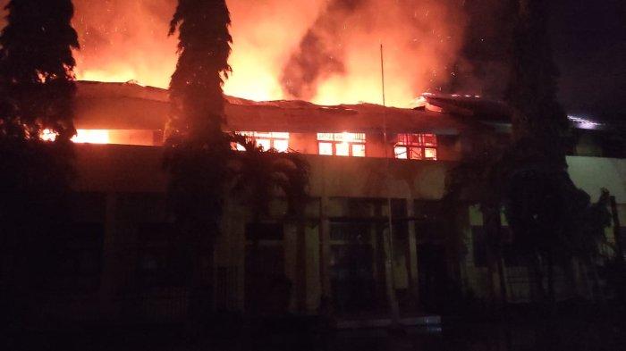 Kebakaran SMAN 4 Kota Gorontalo.