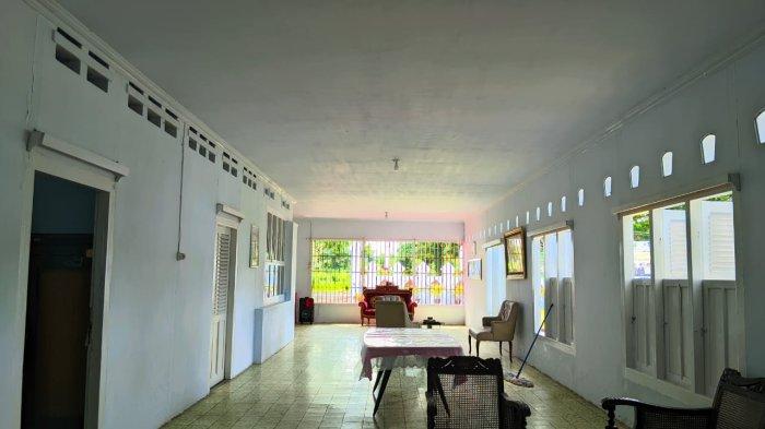 Ruang tengah rumah Nani Wartabone, Senin (22/1/2024).