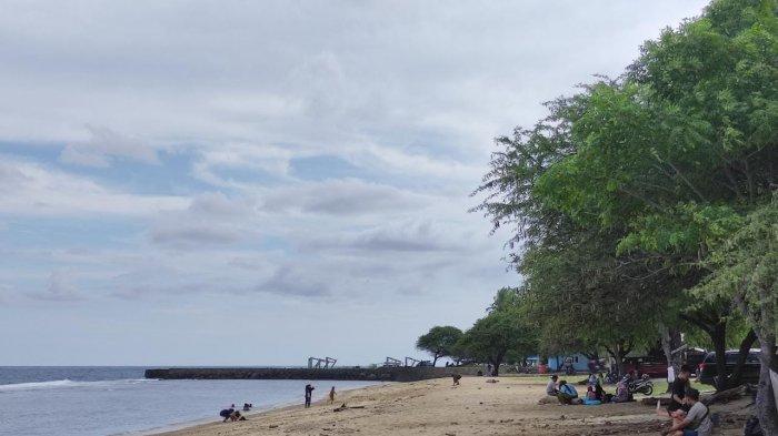 Pantai Kurenai jadi satu dari sekian banyak wisata pantai favorit di Gorontalo. Tempat ini memang menyuguhkan pemandangan pantai lengkap dengan pasir putih.