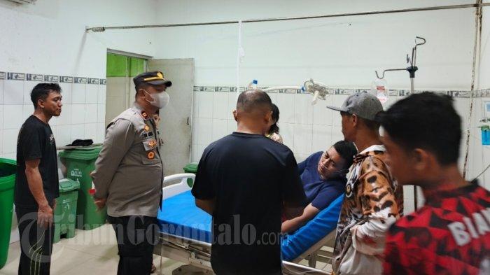 Abdurrahman Daud (Noval) menceritakan kejadian longsor yang menimpa rumahnya di Kelurahan Botu, Kecamatan Kota Timur, Kota Gorontalo, Selasa dini hari (17/12/2024).
