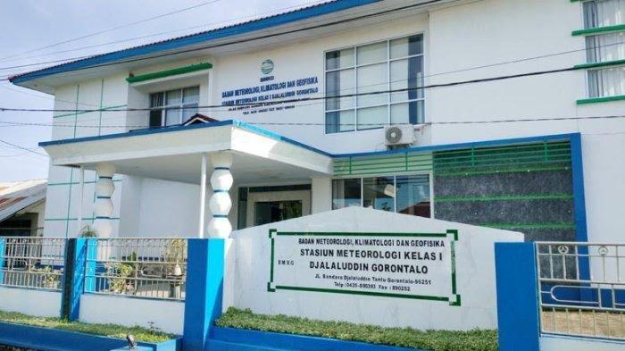 BMKH - Kantor Stasiun Klimatologi BMKG Gorontalo menjadi pusat pemantauan cuaca dan iklim di wilayah Provinsi Gorontalo. Di sinilah data penting tentang musim, hujan, hingga potensi bencana disusun dan disebarluaskan ke publik. (Foto: TribunGorontalo)