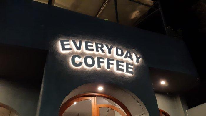 Everyday Coffee adalah Cafe di di Jalan Prof HB Jassin, Kota Gorontalo