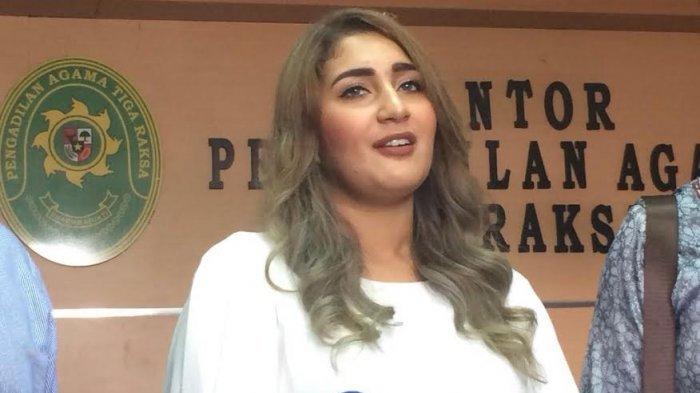 Artis berdarah Gorontalo Fatimah Tania Nadira