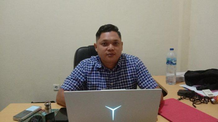 KASUS PEMBUNUHAN - Foto Kasat Reskrim Polres Gorontalo Utara saat diwawancarai TribunGorontalo.com, Rabu (9/4/2025). Adrianto menjelaskan perkembangan penyidiakn kasus Julia Sangala Di Desa Ketapang, Kecamatan Gentuma, Kabupaten Gorontalo Utara, Provinsi Gorontalo. (Sumber Foto: TribunGorontalo.com/ Efriet Mukmin).