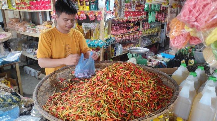 Harga cabai naik di Lapak Rempah, Jalan Rusli Datau Kel Dulomo Utara Kec Kota Utara, Kota Gorontalo 