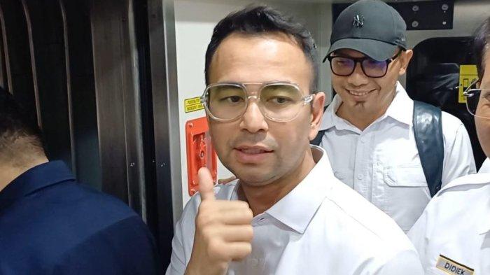 FOTO PEJABAT RAFFI AHMAD - FOTO PEJABAT RAFFI AHMAD - Foto Raffi Ahmad. LHKPN Raffi Ahmad Tercatat Memiliki Bangunan Senilai Rp737,1 Miliar serta Punya Utang Rp136 Miliar. Berdasarkan data yang dikutip dari laman elhkpn.kpk.go.id, Raffi Ahmad memiliki total harta kekayaan mencapai Rp 1.033.996.390.568. Kompas.com/Revi C Rantung. Jumat (30/1/2025) 