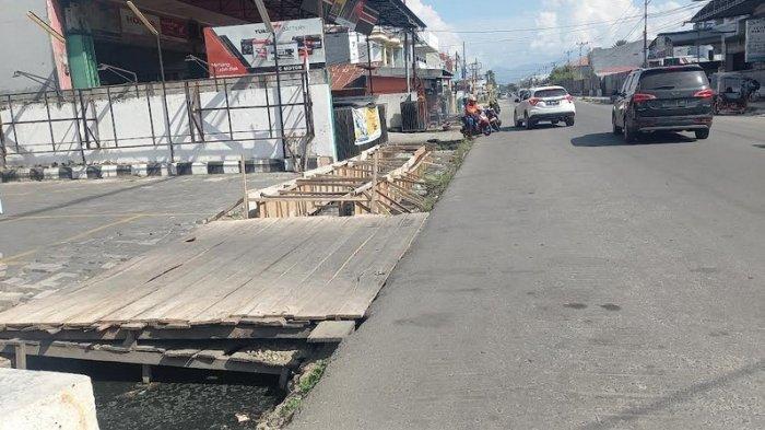 Jalan Nani Wartabone Kota Gorontalo