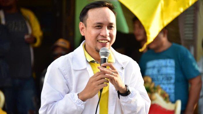 RUPS BSG - Jubir Gubernur Gorontalo Noval Abdussamad menjelaskan Gusnar Ismail mengedepankan profesionalisme dalam pemilihan Komisaris BSG. (Sumber Foto: Facebook Noval Abdussamad).