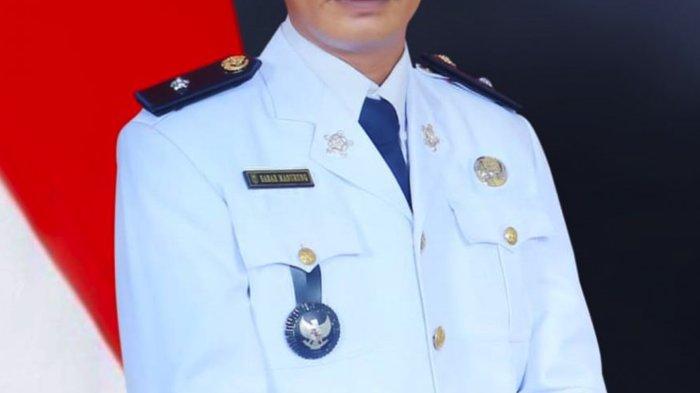 KORUPSI DANA DESA - Pengadilan Negeri Gorontalo resmi mendaftarkan perkara dugaan korupsi Dana Desa Hungayonaa, Boalemo. Dua terdakwa: mantan kades Mohammad Wisnu Sau dan bendahara Isra Labuga, akan disidang pada 26 Juni 2025. Jaksa menyebut kerugian negara capai Rp237 juta. Barang bukti menumpuk: dari surat tugas hingga SPJ fiktif.