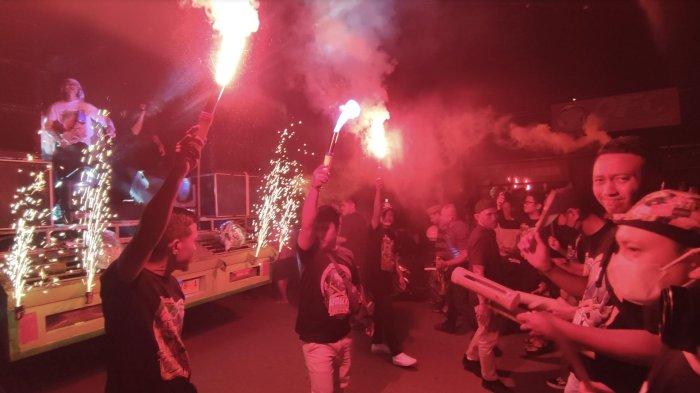 Kemeriahan kegiatan ketuk sahur bertajuk Koko'o Talumolo, Gorontalo. FOTO: Husnul Puhi