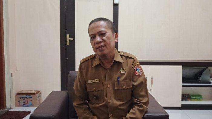 KADES HUTABOHU - Kepala Desa Hutabohu, Rustam Pomalingo saat diwawancarai TribunGorontalo.com, Selasa (11/2/2025). Rustam mengaku sempat ingin mengembalikan uang.