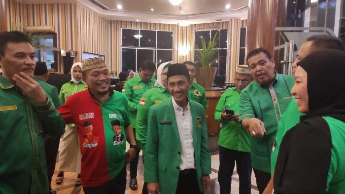 Ketua DPW Partai Persatuan Pembangunan (PPP) Gorontalo Nelson Pomalingo Kenalan Peci Hitam