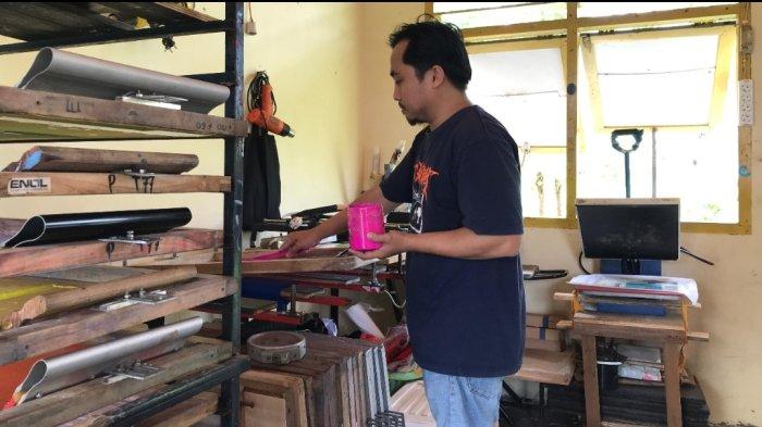 Khairil Mayah pemilik Patah Kompas Clothinng