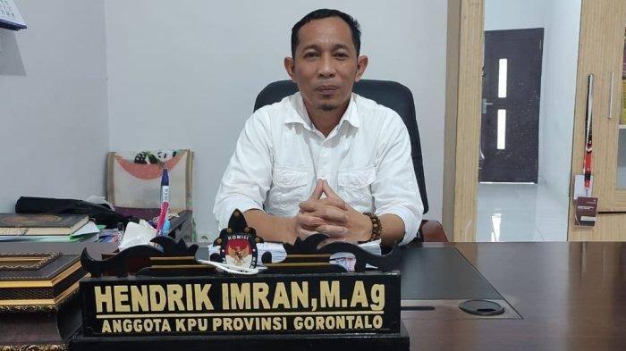 Komisioner KPU Provinsi Gorontalo Hendrik Imran.