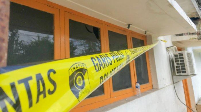 KANTOR DISERANG -- Kondisi terkini Kantor Satpol PP Kota Gorontalo di Kelurahan Ipilo, Kota Timur, Minggu (6/7/2025). Kantor diserang oleh sekelompok pemuda. (Sumber Foto: TribunGorontalo.com/Jefri Potabuga)