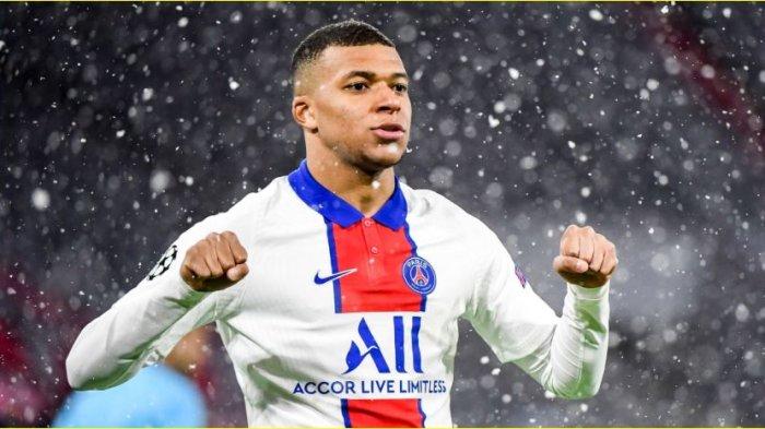 Kylian Mbappe menerima pinangan Real Madrid. Ia akan bergabung dengan tim utama pada Juli 2024.