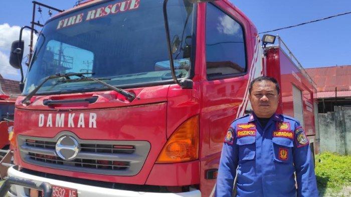 LIBUR LEBARAN: Abdul Andri Timo, Personil Damkar Kota Gorontalo, Jumat (28/3/2025). Tak ada libur 13 personil Damkar Kota Gorontalo.