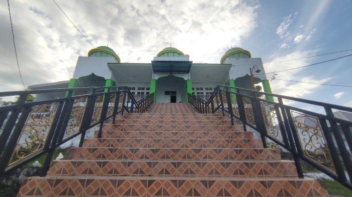Makam Aulia Ju Panggola Gorontalo ramai dikunjungi para peziarah menjelang bulan suci Ramadan 2024.