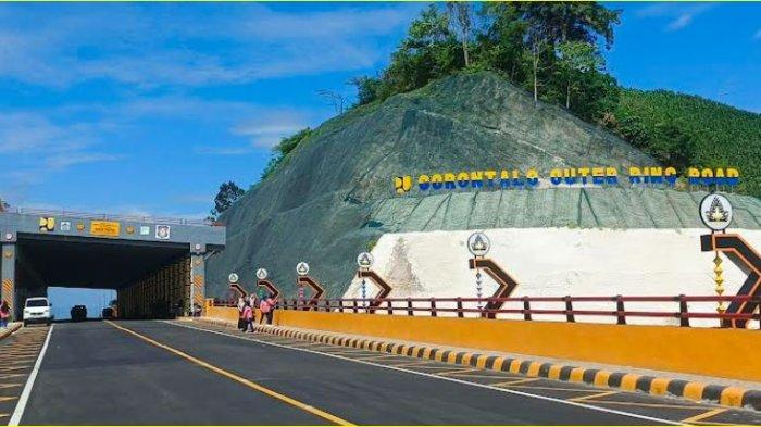 Marka garis zigzag berwarna kuning di jalan GORR kerap dijadikan tempat parkir oleh para pengendara.