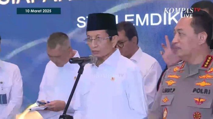 IDULFITRI 2025 - Menag Nasaruddin Umar (kemeja putih) saat konferensi pers  rapat koordinasi lintas sektor pengamanan Idulfitri 2025 di Jakarta, pada Senin (10/3/2025). Menag memprediksi Idulfitri 1446 H jatuh pada 31 Maret 2025.
