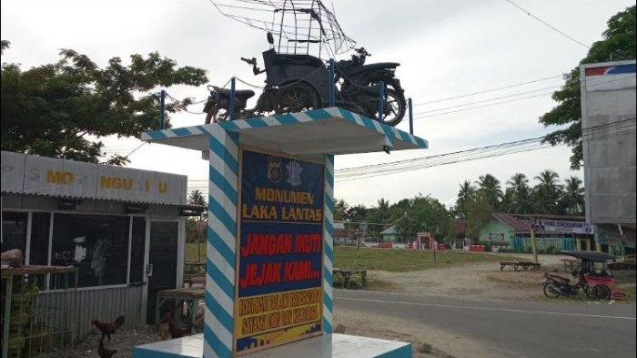 Monumen Lakalantas di Desa Yosonegoro, Kabupaten Gorontalo